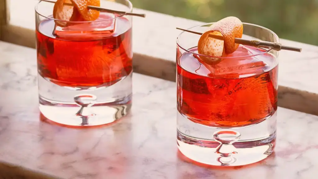 Best Gin for Negroni -From Early Italian Origins to Modern Bars