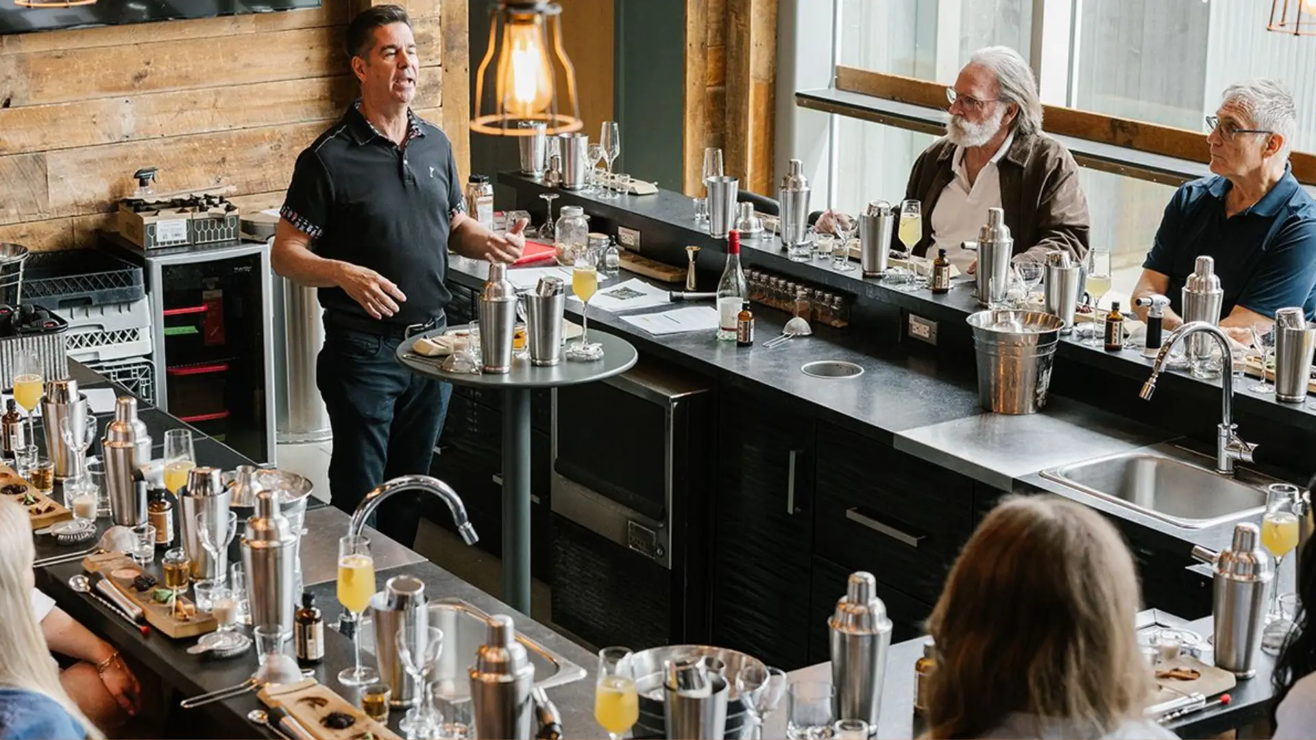 Mixology Classes Where Flavor Meets Art