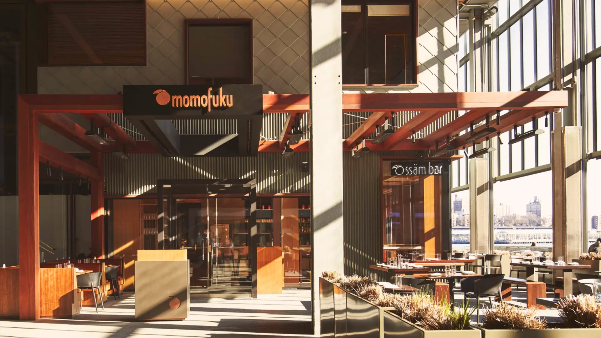 The Rise and Closure of Momofuku Ssam Bar in Manhattan