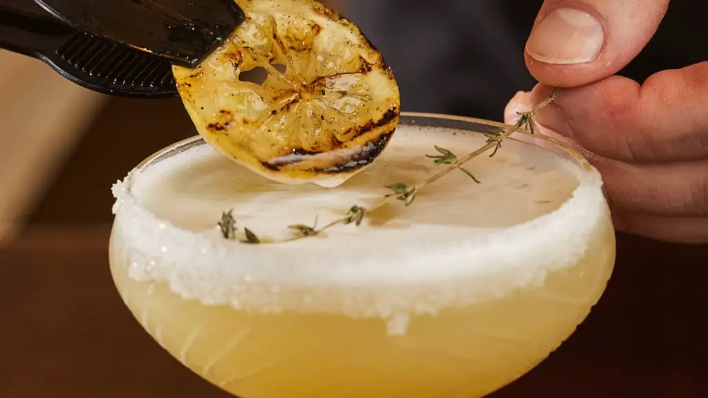 Bee’s Knees- Evolution of a Gin Sour